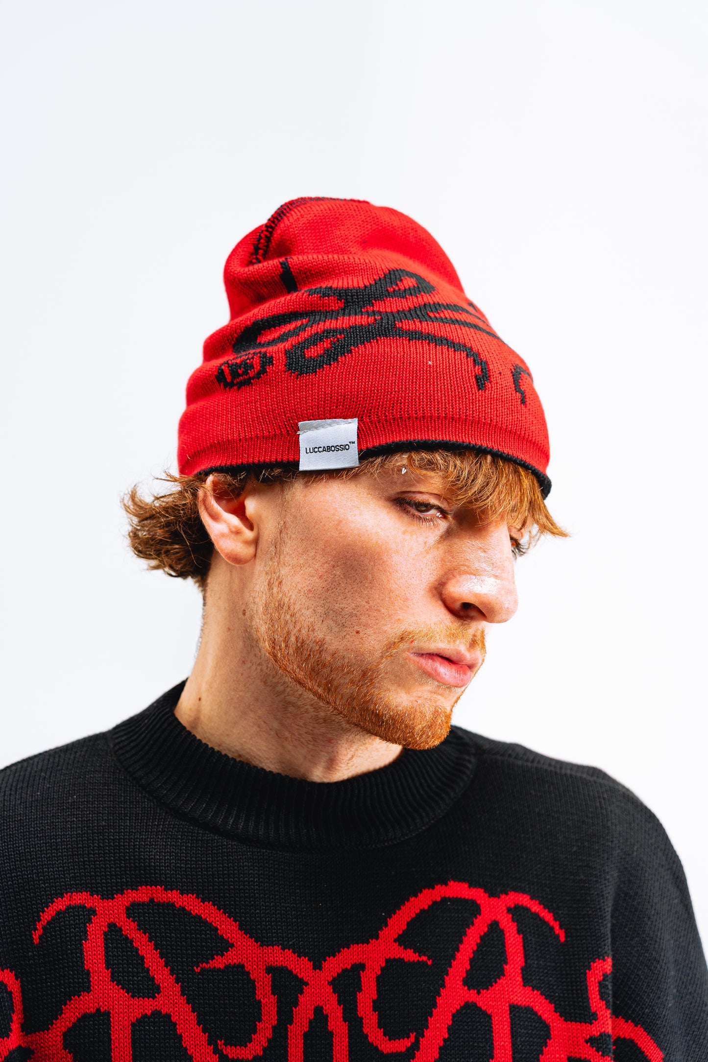 Benie Reversible (Negro y Rojo)