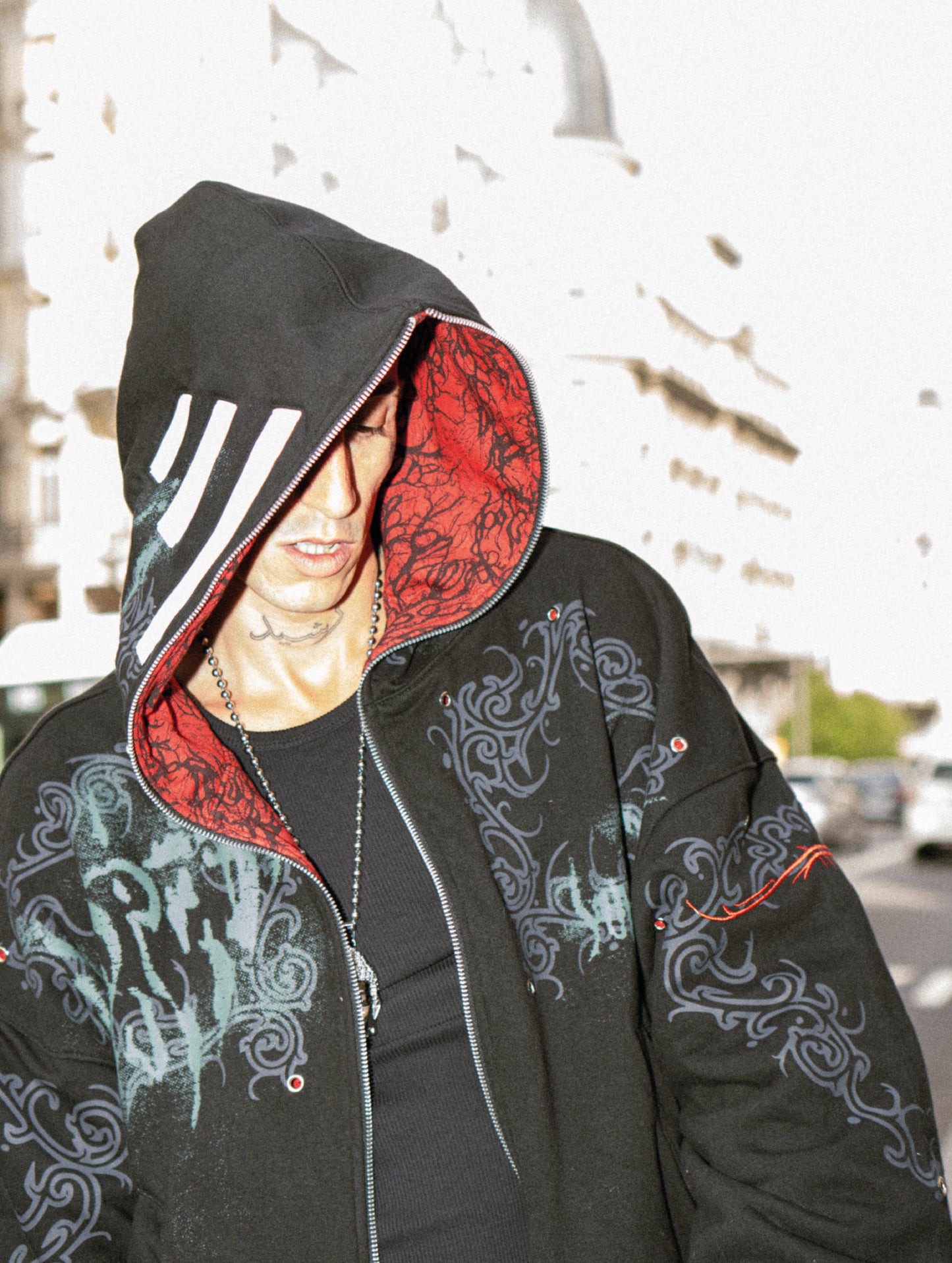 Hoodie Full Zip Reversible "Armadura" Rotten x Bossio (Negro x Rojo)