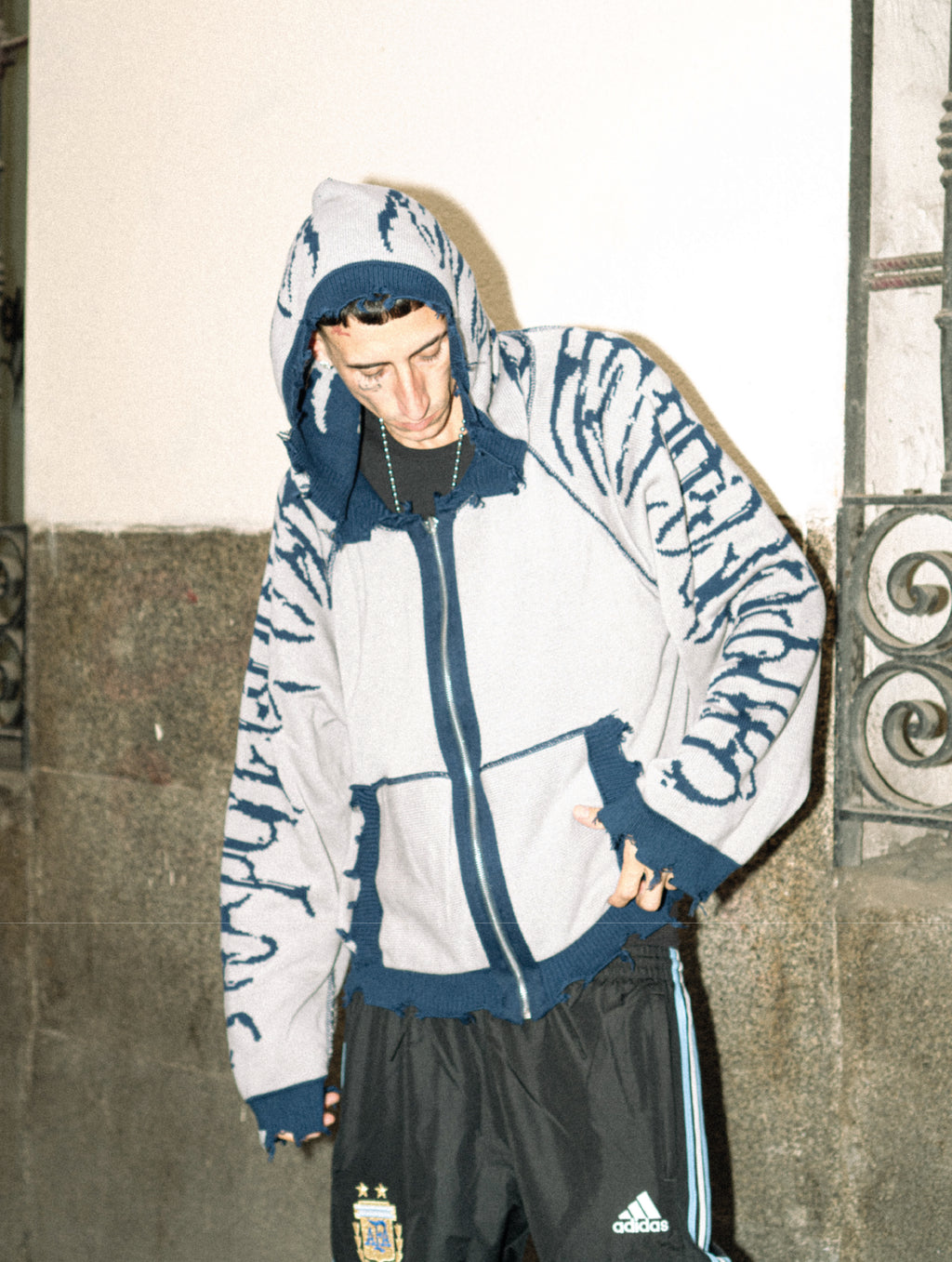 Hoodie Zip Tejido Reversible "Huesos" Rotten x Bossio (Marino x Gris)