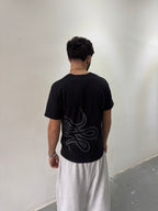 Remera "Trigrama" (Negro) - M.V.