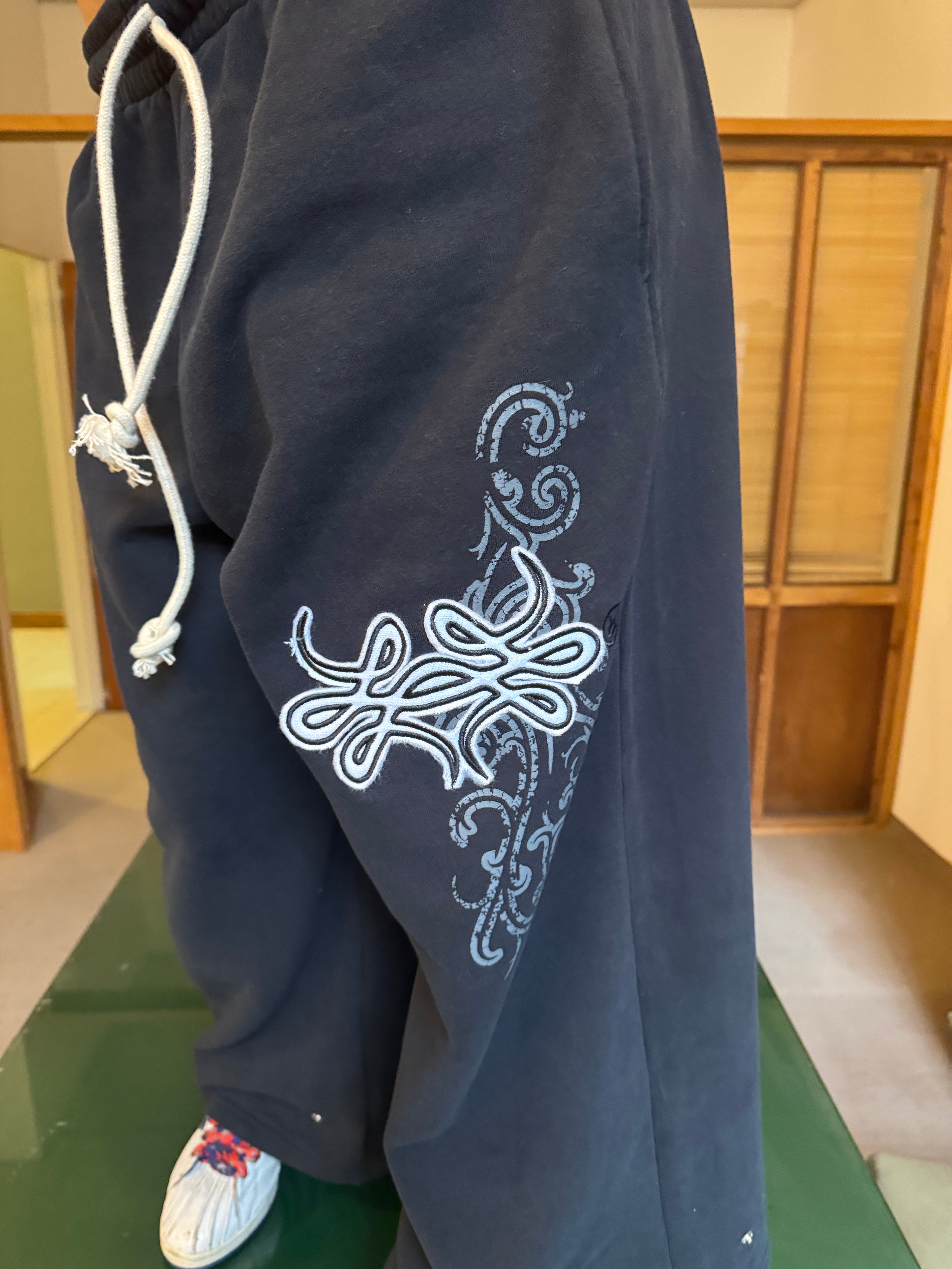 Jogging "De Acanto" (Negro) - M.V.