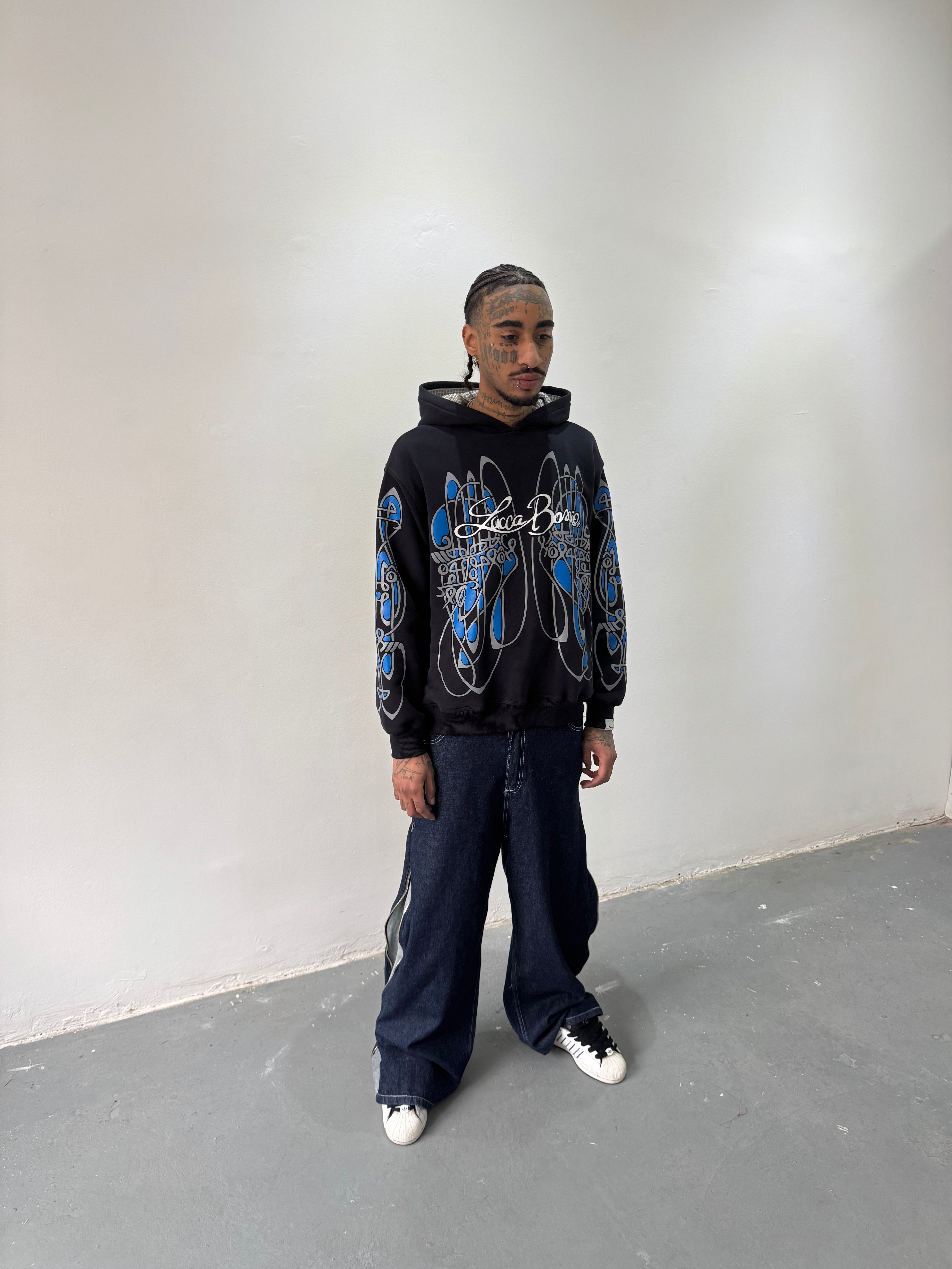 Hoodie "Nudos de Archibald" (Negro x Azul) - M.V.