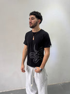Remera "Trigrama" (Negro) - M.V.