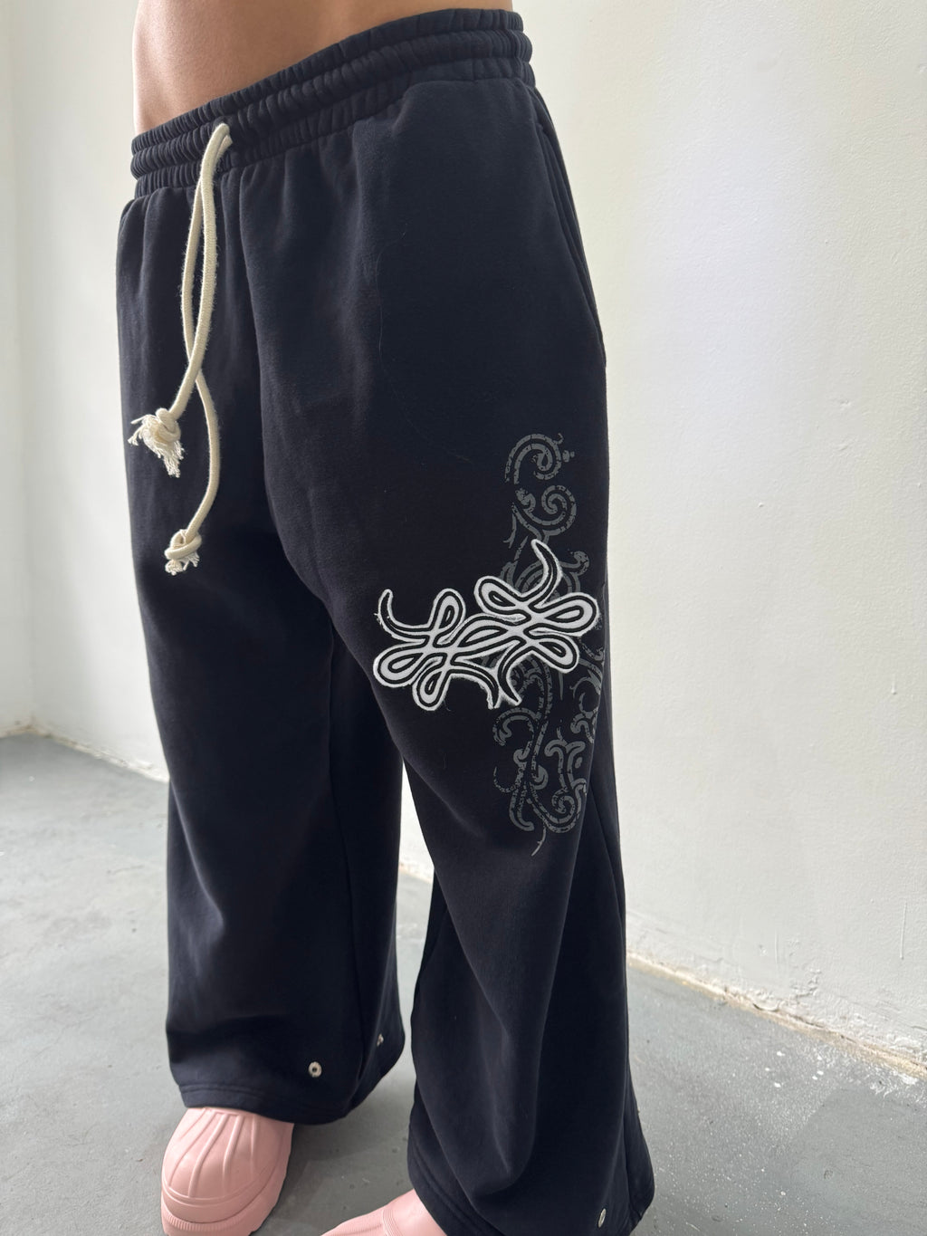 Jogging "De Acanto" (Negro) - M.V.