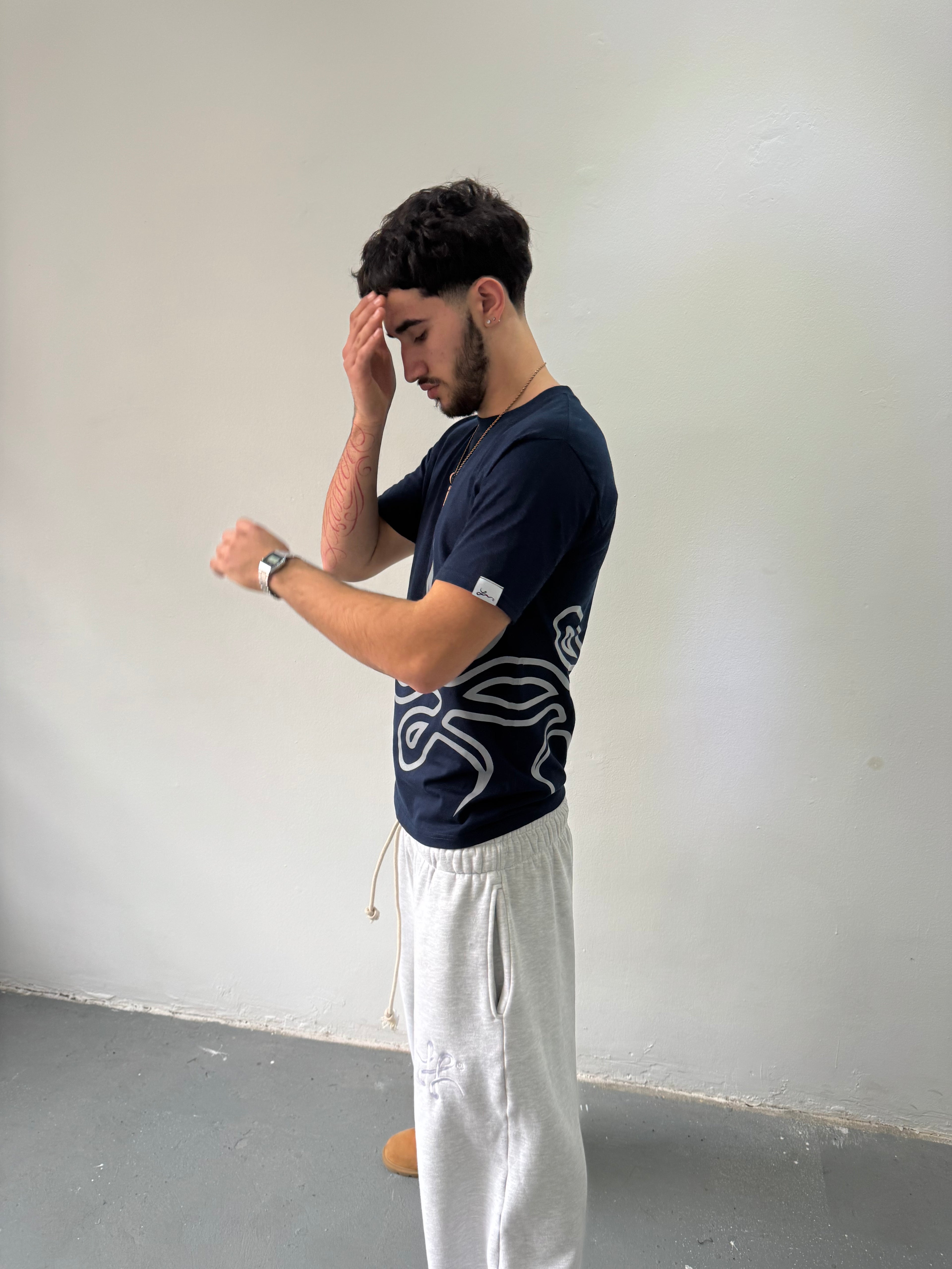 Remera "Trigrama" (Azul Marino) - M.V.