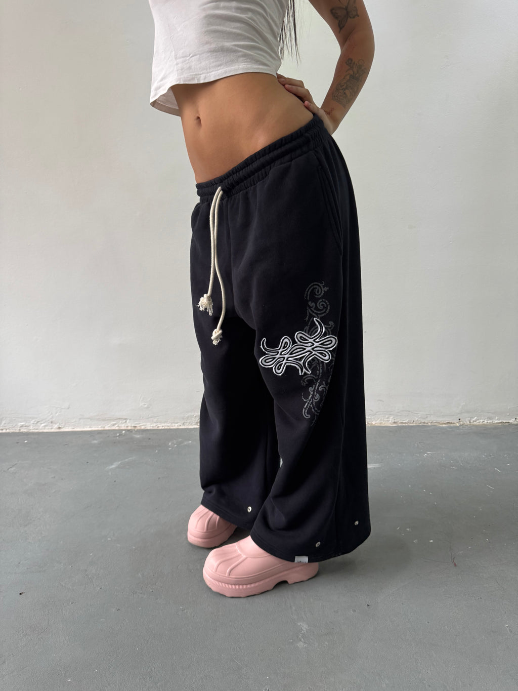 Jogging "De Acanto" (Negro) - M.V.