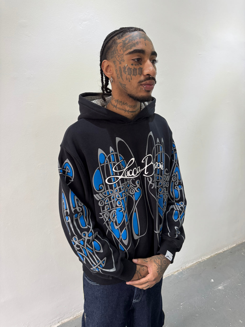 Hoodie "Nudos de Archibald" (Negro x Azul) - M.V.