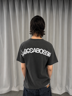 Remera "Monograma" (Gris)