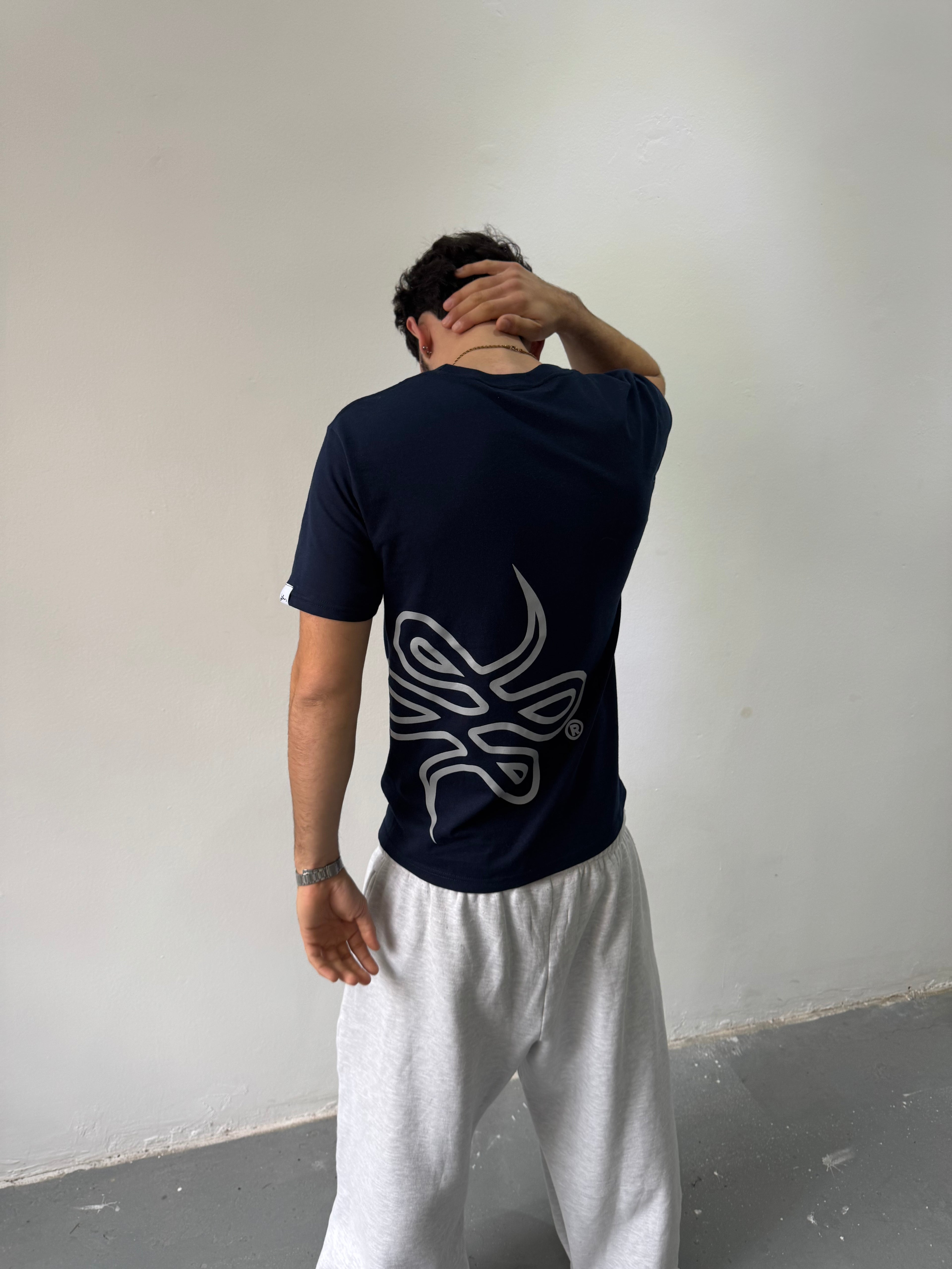 Remera "Trigrama" (Azul Marino) - M.V.