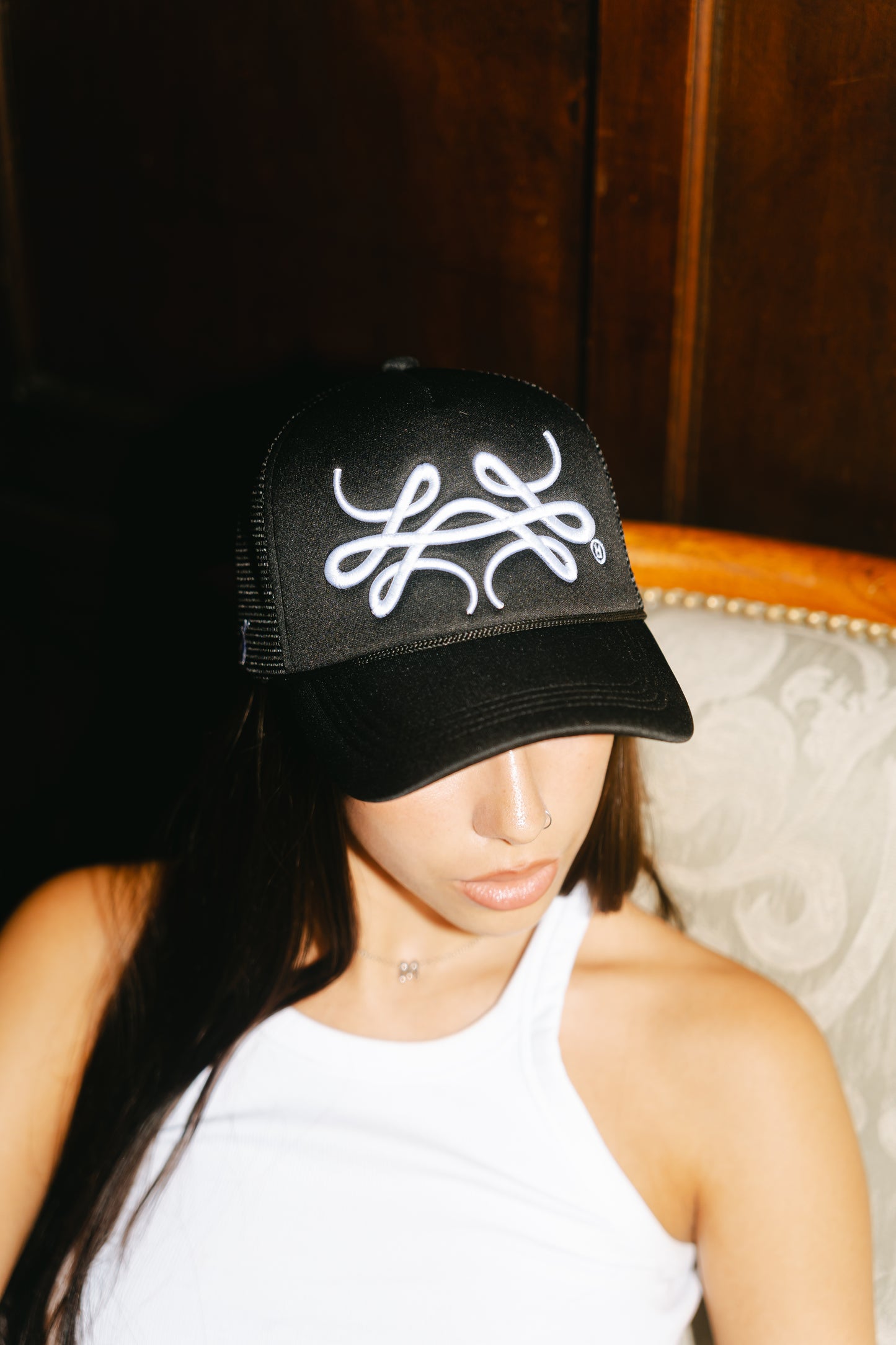 Gorra Trucker Negro "Trigrama"