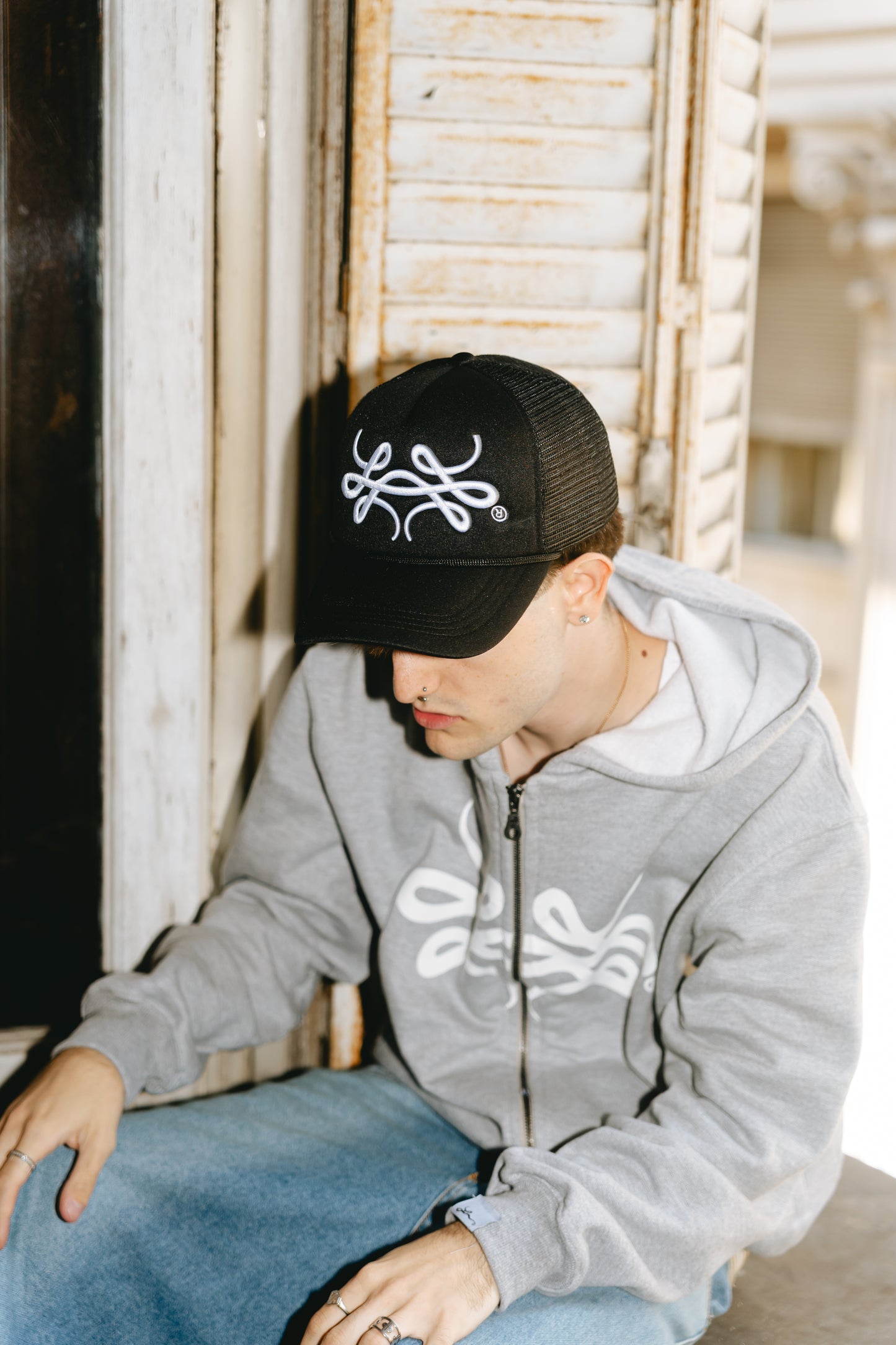 Gorra Trucker Negro "Trigrama"