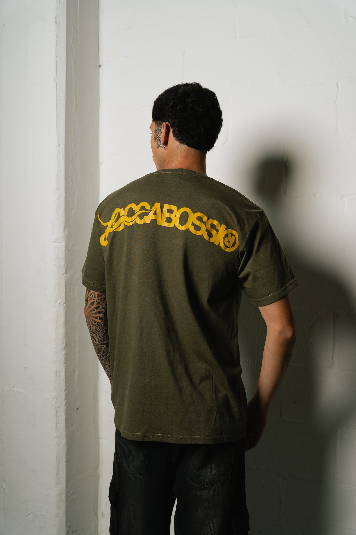 Remera "Punto Com 15" (Oliva)