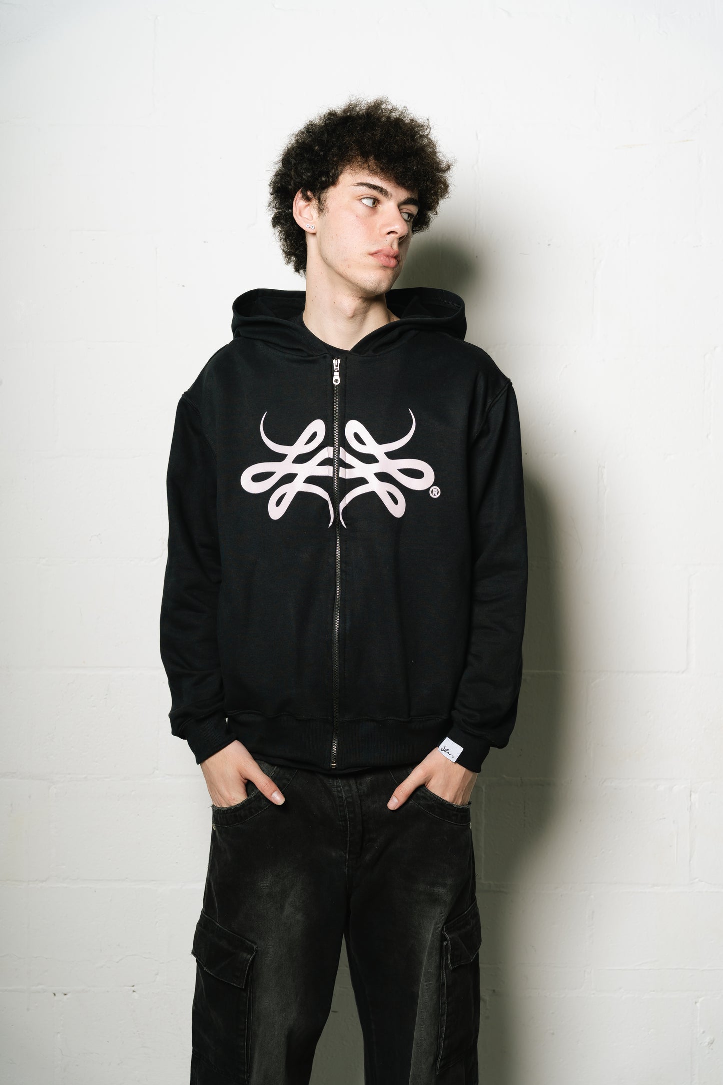 Hoodie Zip "Punto Com 18" (Negro)