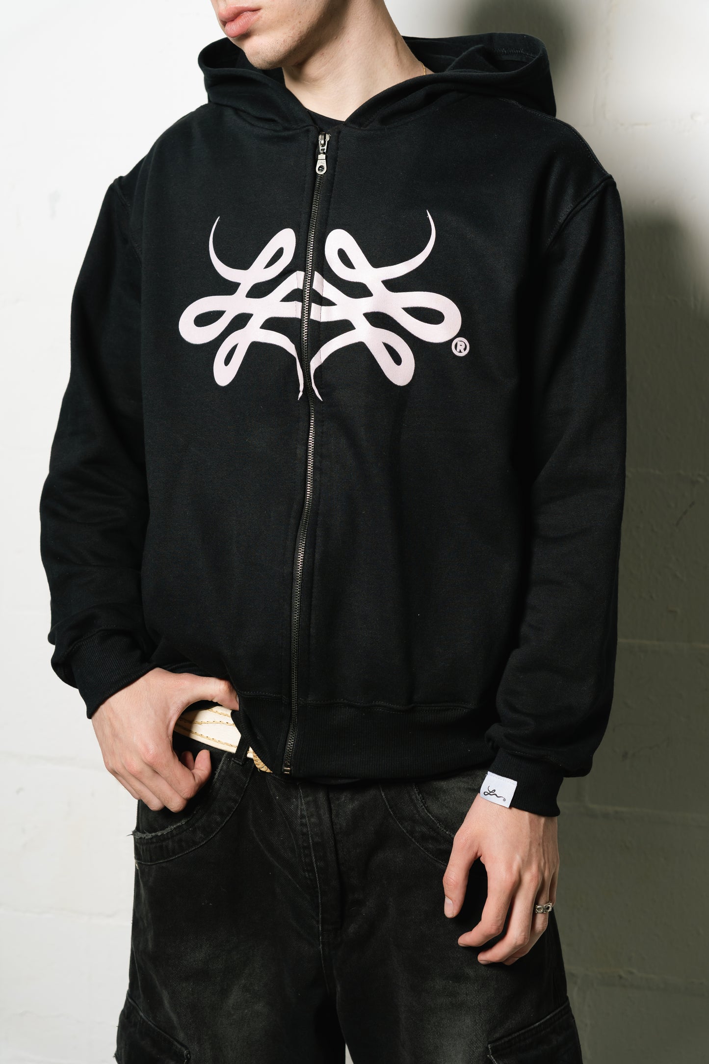 Hoodie Zip "Punto Com 18" (Negro)