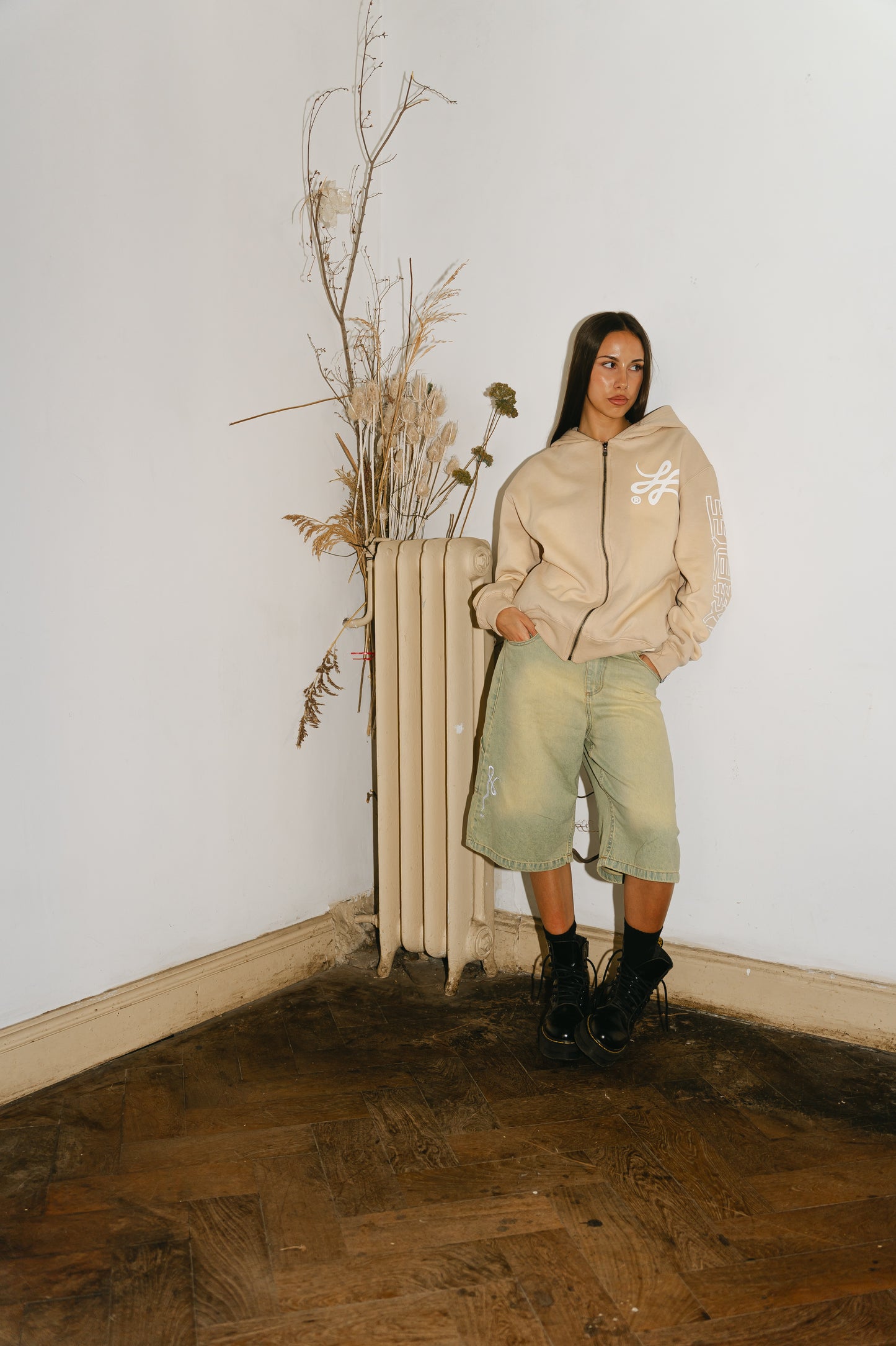 Zip Hoodie Contradicción Oriental Vol. 4 (Crema)