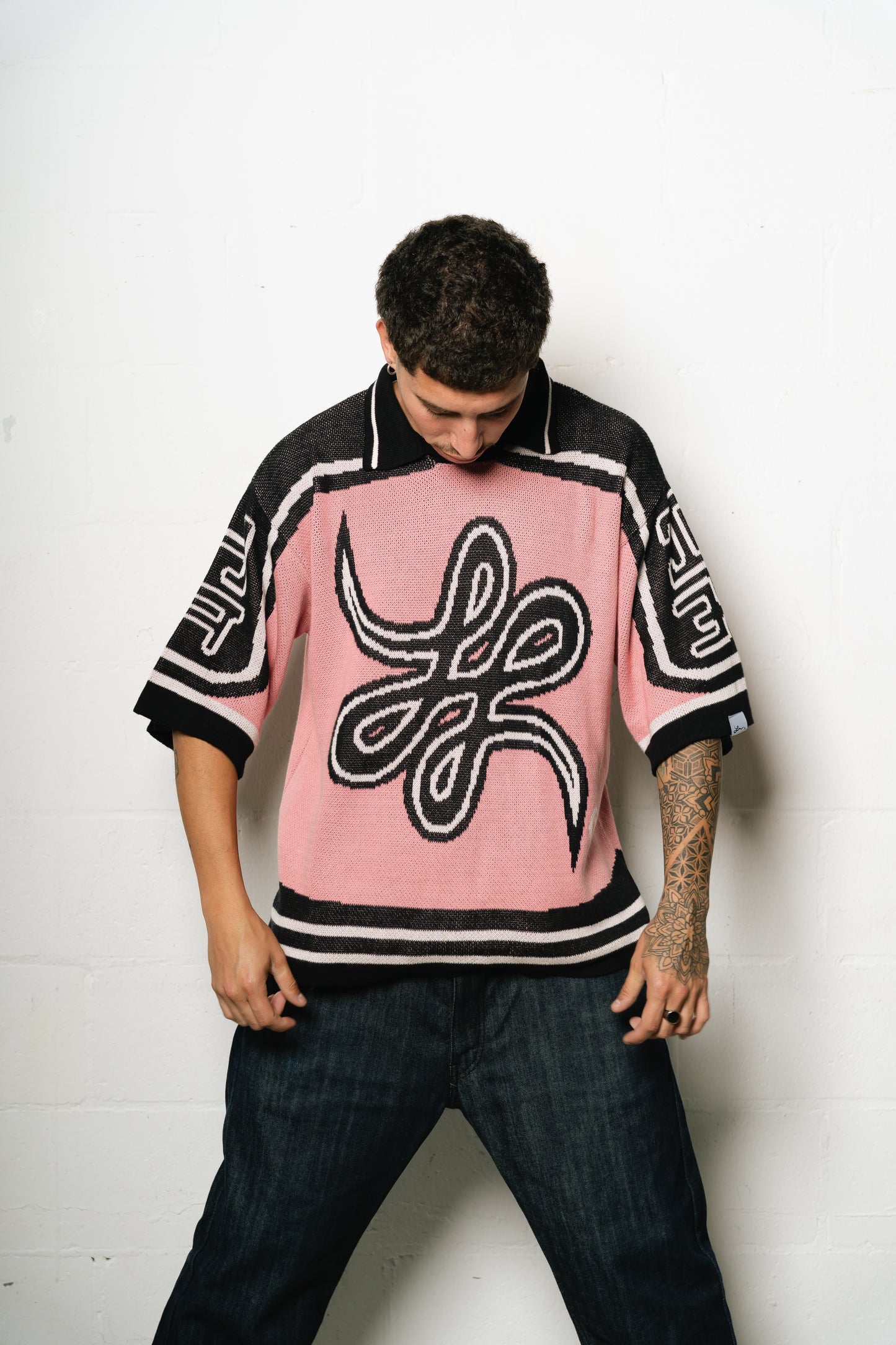 Camiseta Tejida "Bigrama" (Rosa)