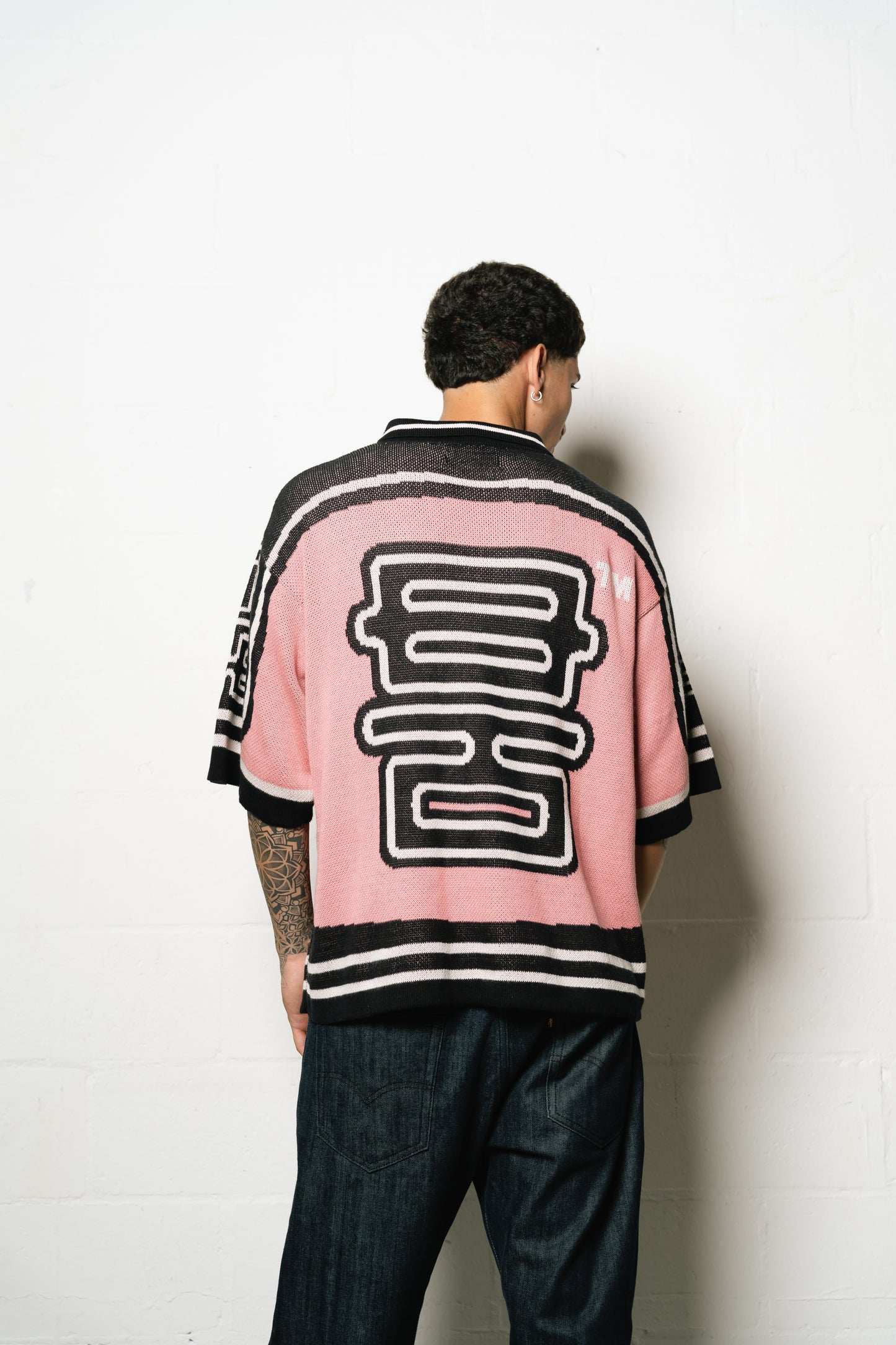 Camiseta Tejida "Bigrama" (Rosa)