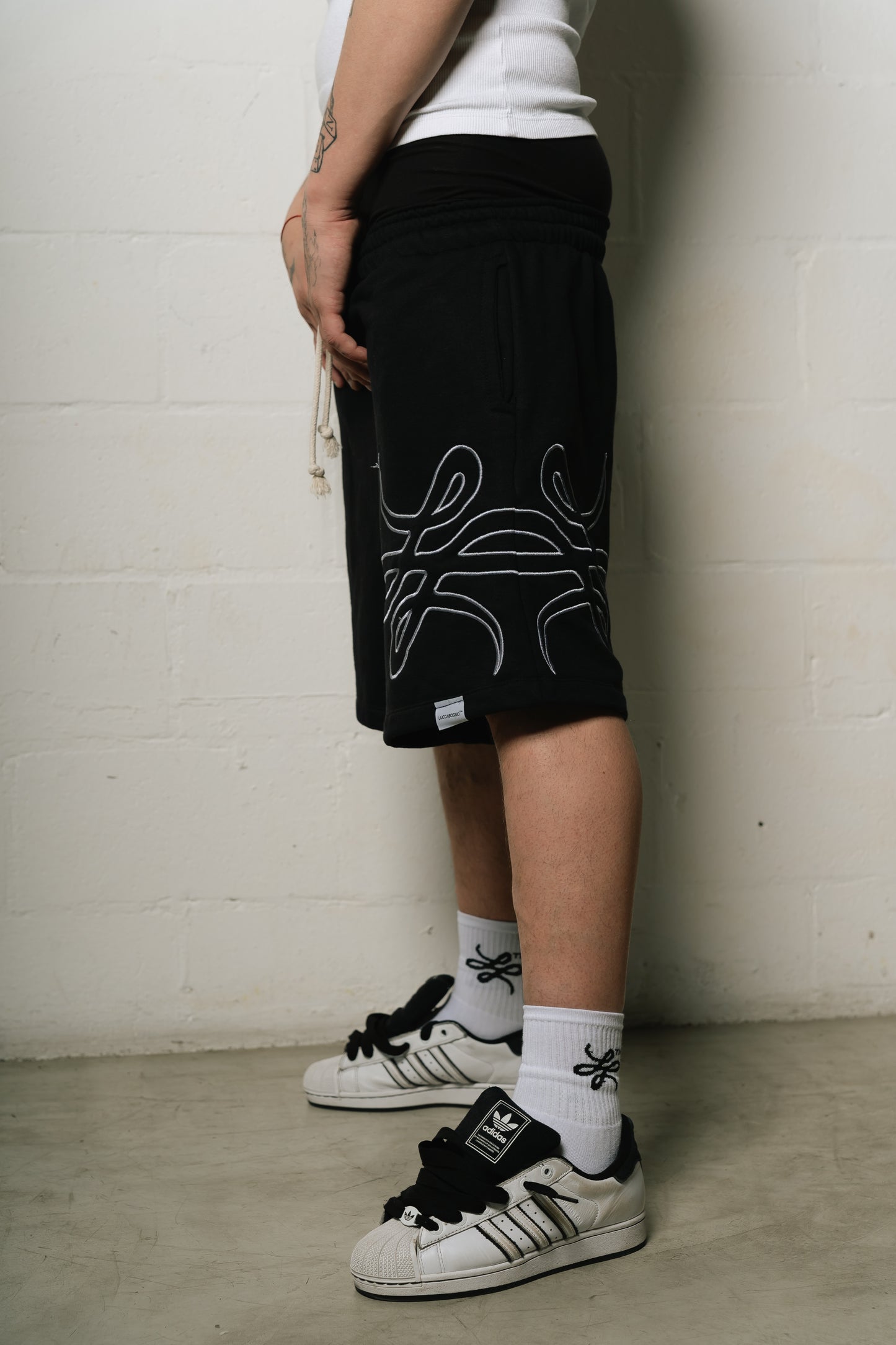 Bermuda "BigLogo Trigrama" (Negra)