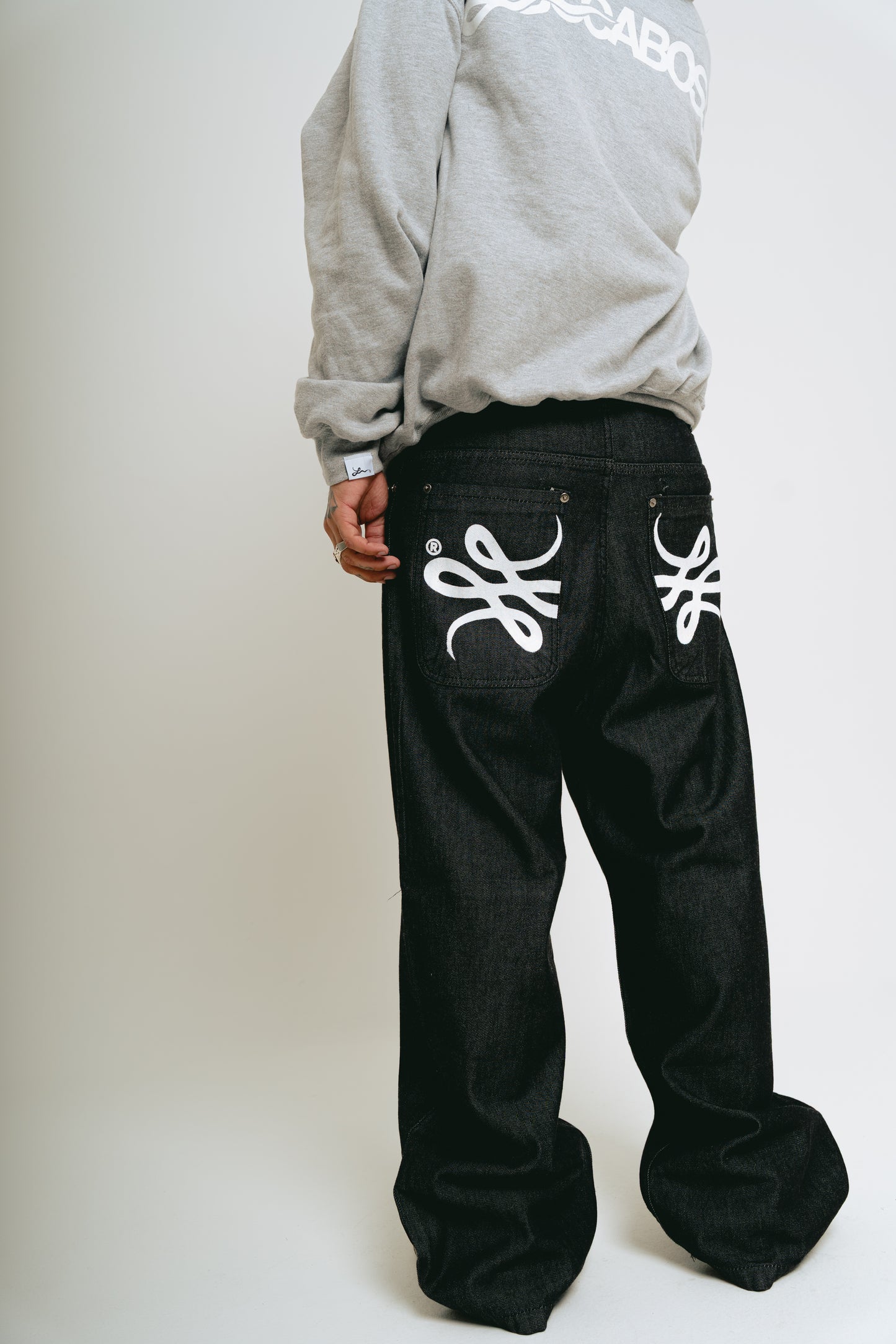 Pantalón Jean Baggy Raw ”Trigrama”