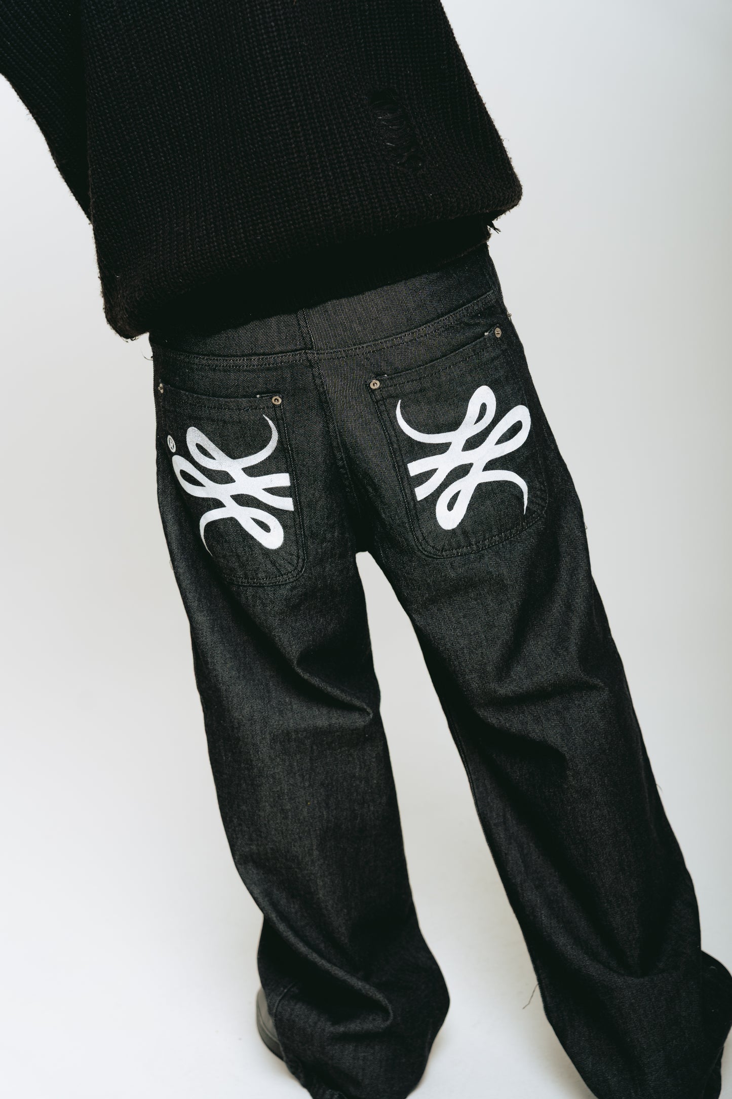 Pantalón Jean Baggy Raw ”Trigrama”