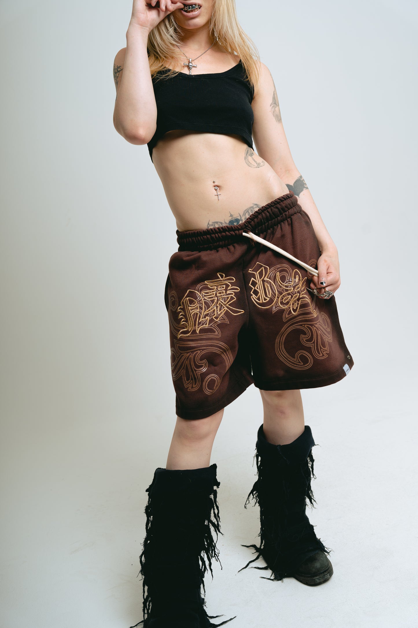 Bermuda Marrón Washed ”Vangl0ria”