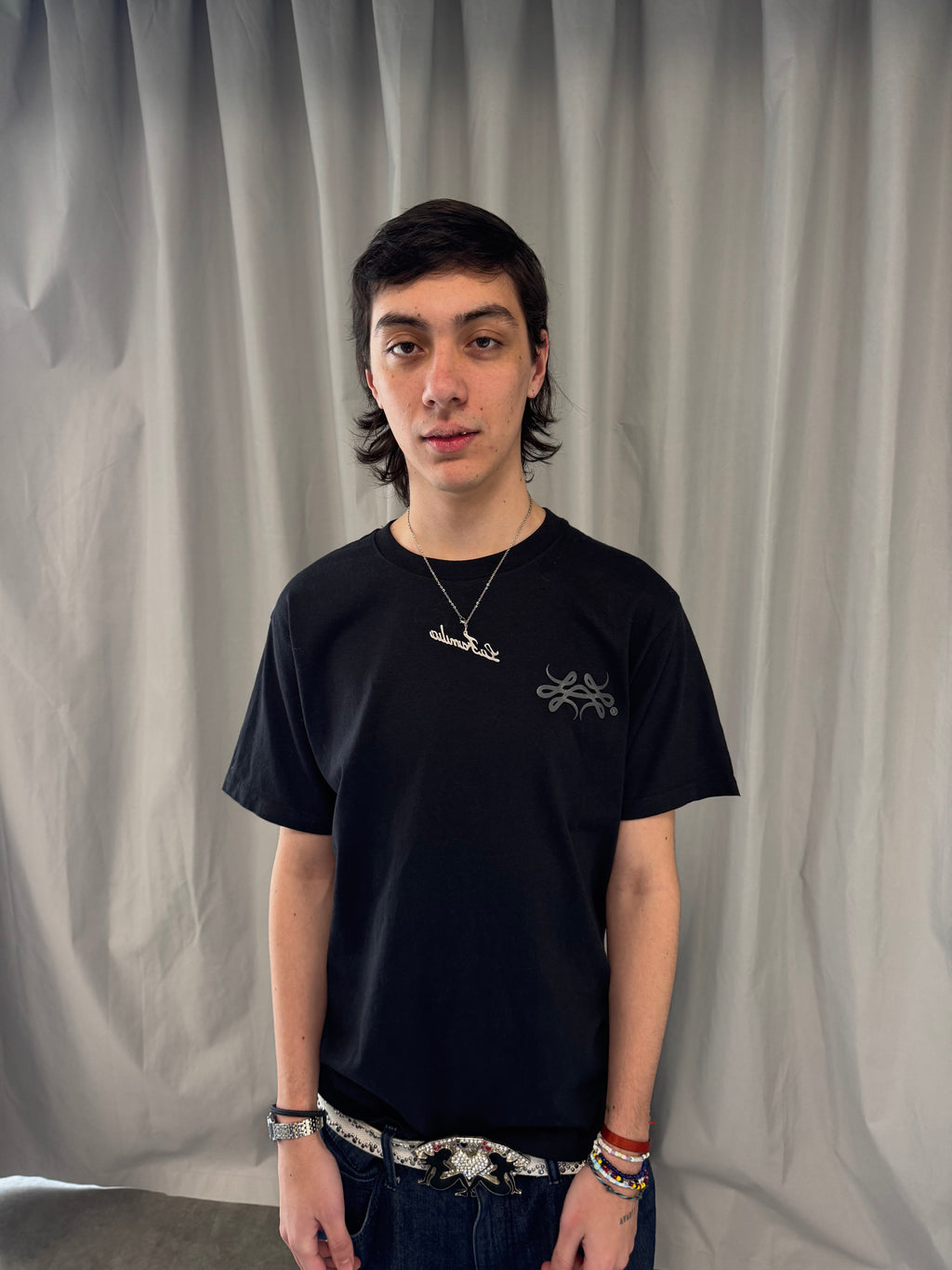 Remera "Monograma" (Negro)