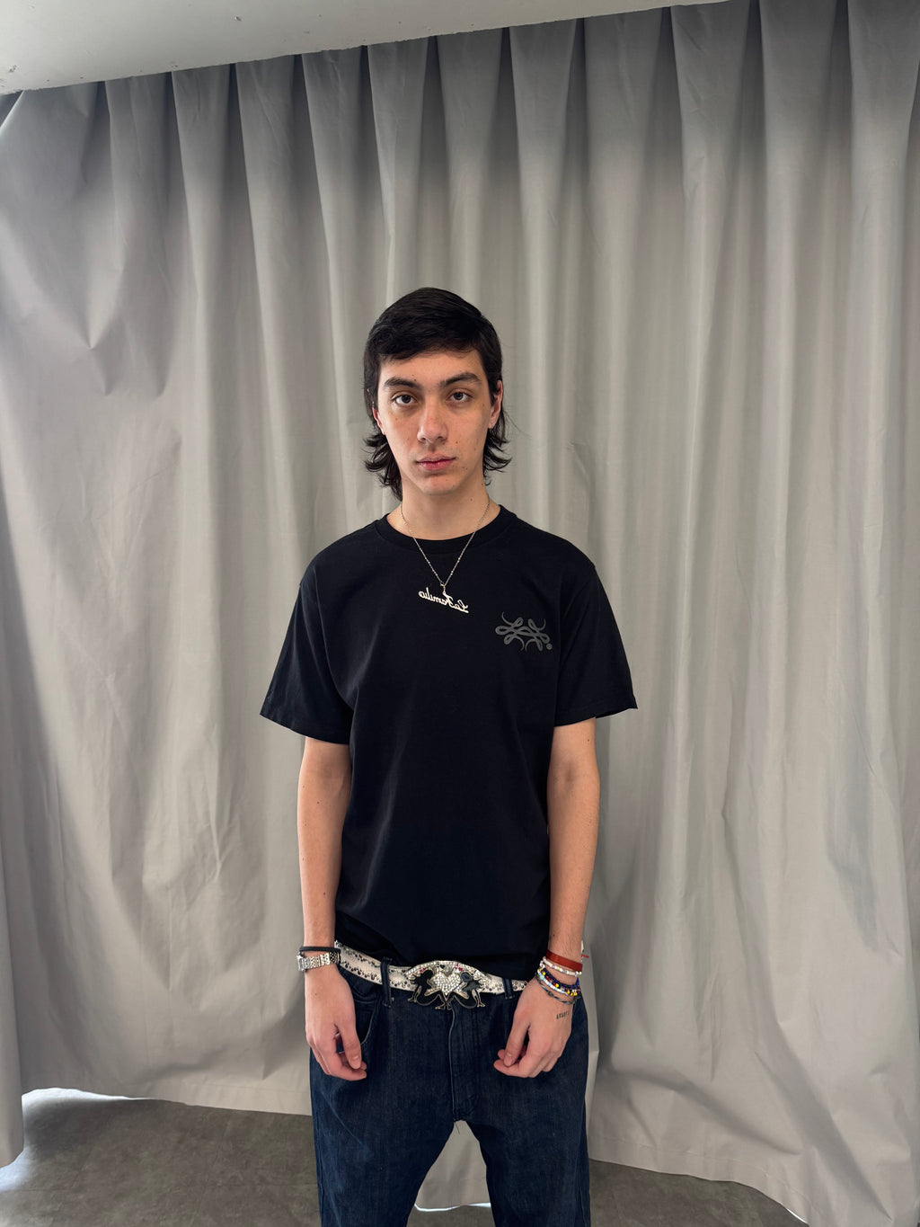 Remera "Monograma" (Negro)