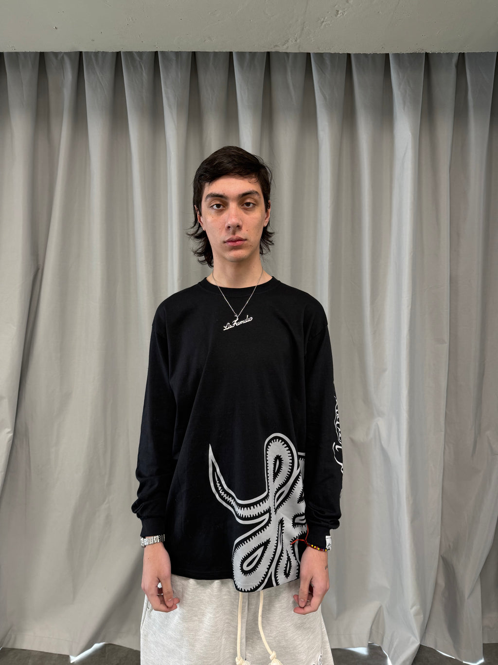 Remera Manga Larga "BiGrama" (Negro)