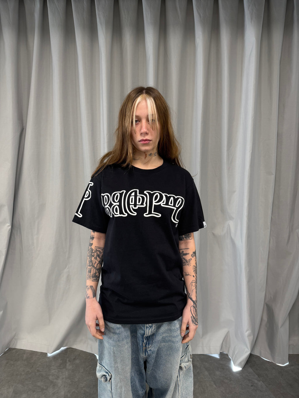 Remera "Lengua Eslava" (Negro)