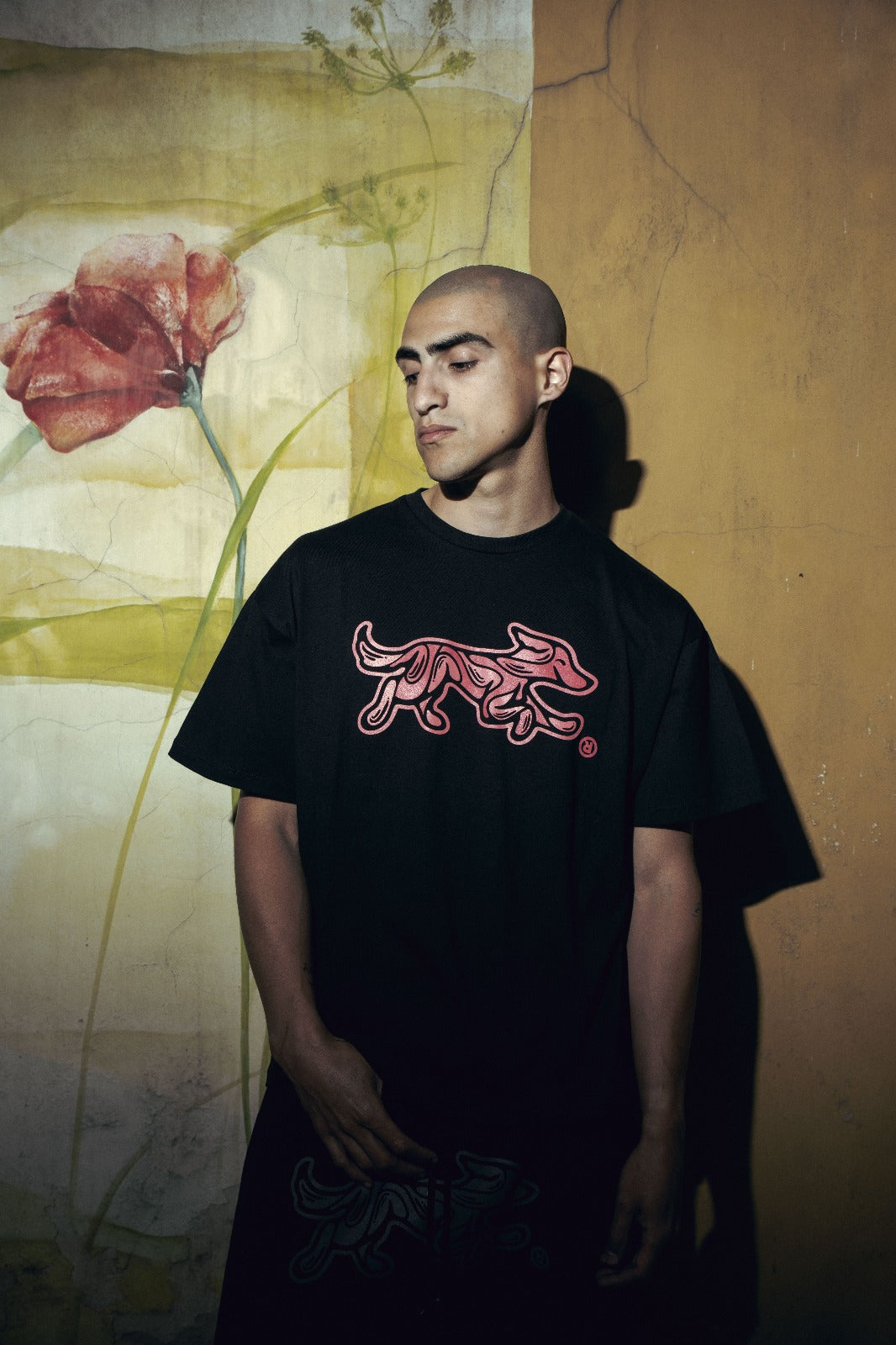 Remera Bossio x Tranca (Negro x Salmòn)