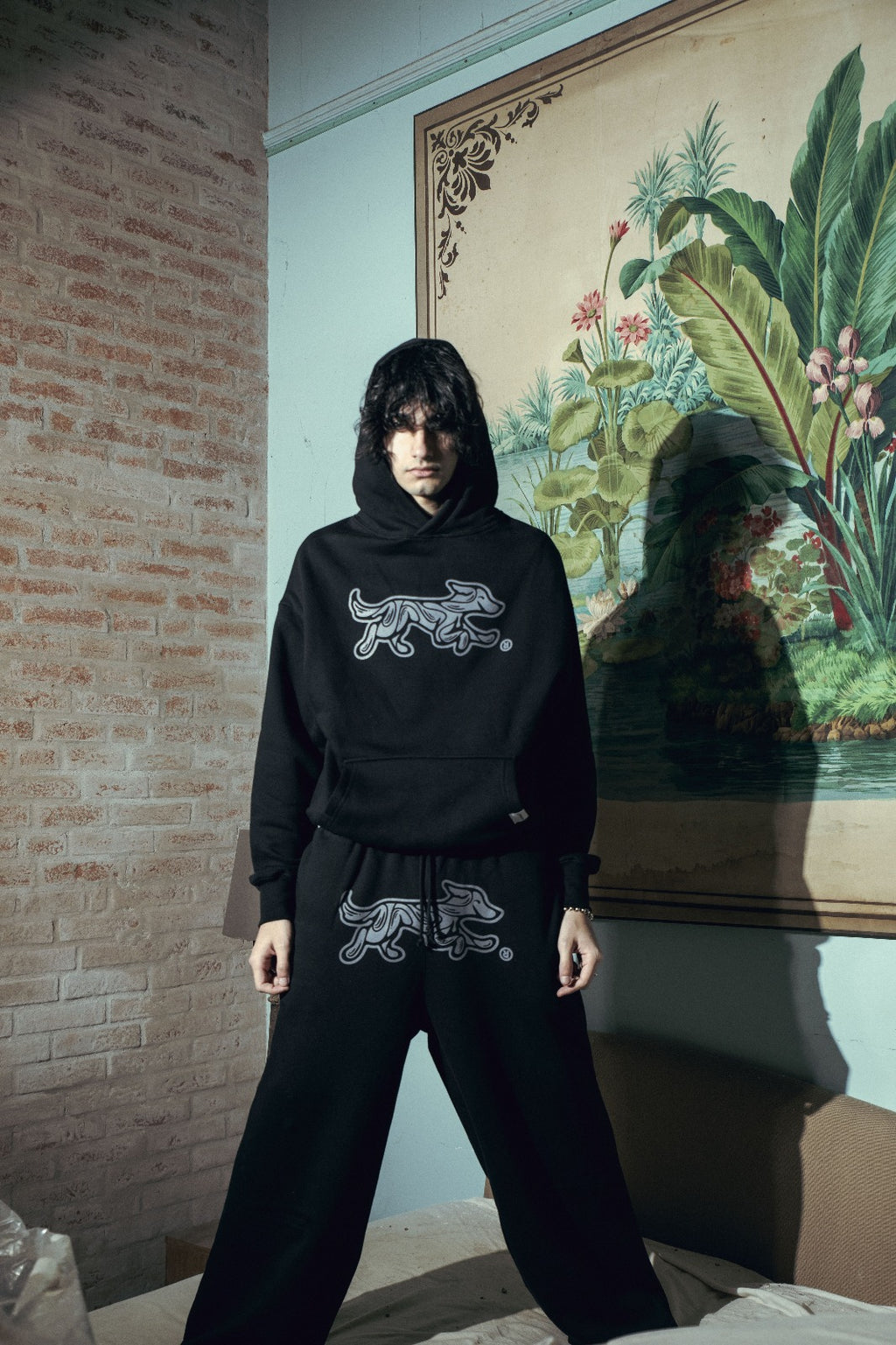 Hoodie Bossio x Tranca (Negro)