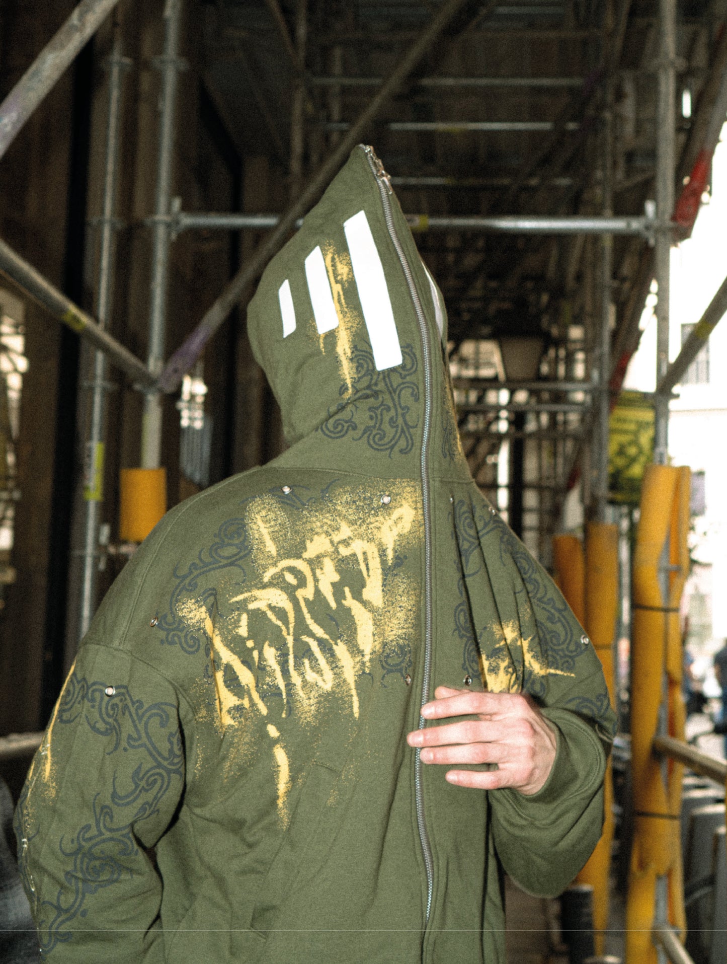 Hoodie Full Zip Reversible "Armadura" Rotten x Bossio (Oliva x Beige)